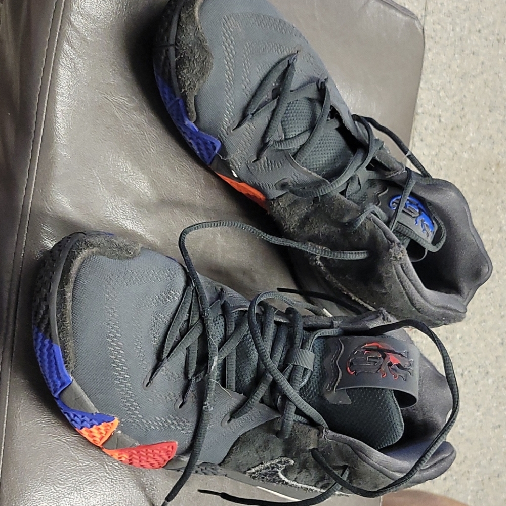 Kyrie Irving 4 shoes  year of the monkey size 11